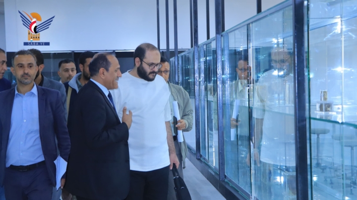 مناقشة تطوير البنية التحتية الرقمية لكلية الطب بجامعة صنعاء