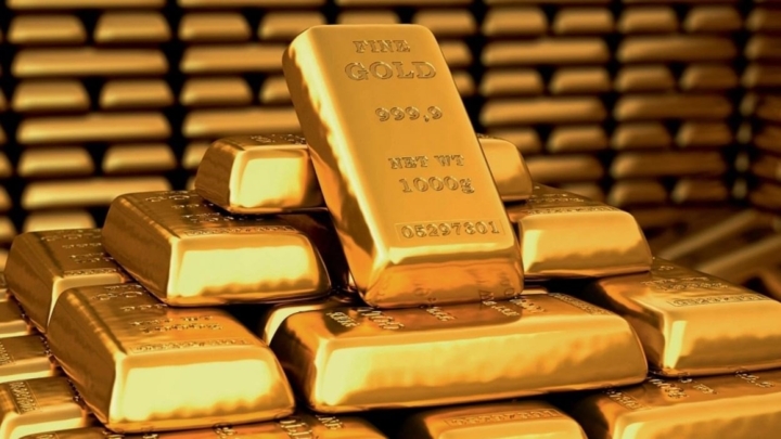 الذهب يرتفع مع تراجع الدولار وترقب بيانات التضخم
