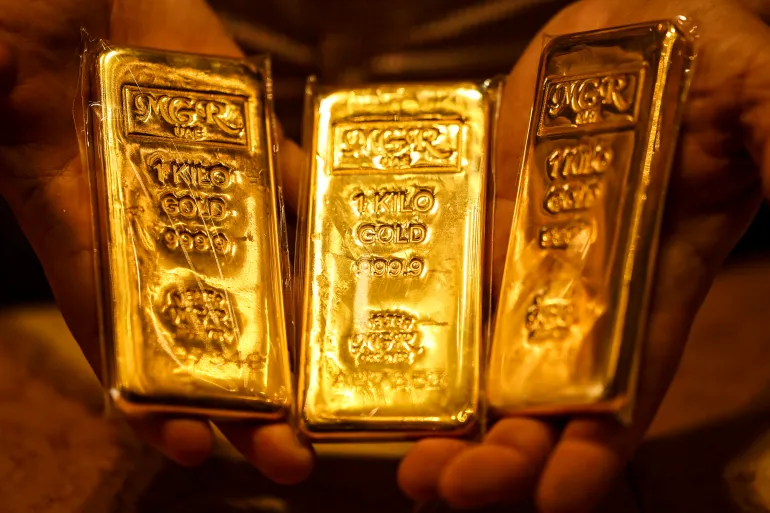 الذهب يتعافى من أدنى مستوى في 6 أشهر