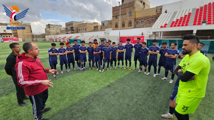 أهلي صنعاء يُقدّم مدربه الجديد إكرامي متبولي في مؤتمر صحفي