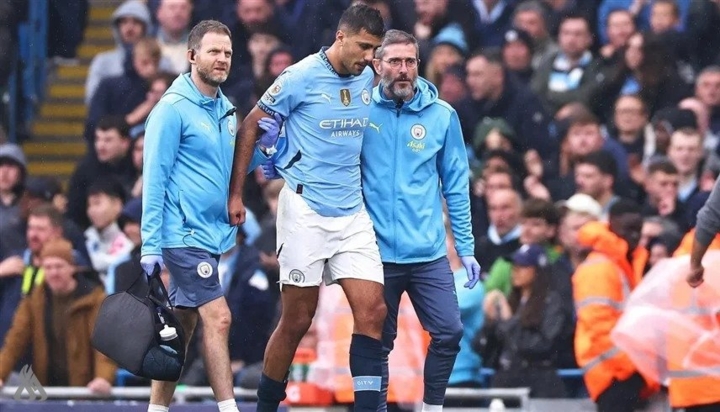 تعرض لاعب وسط مانشستر سيتي رودري لانتكاسة في إصابته