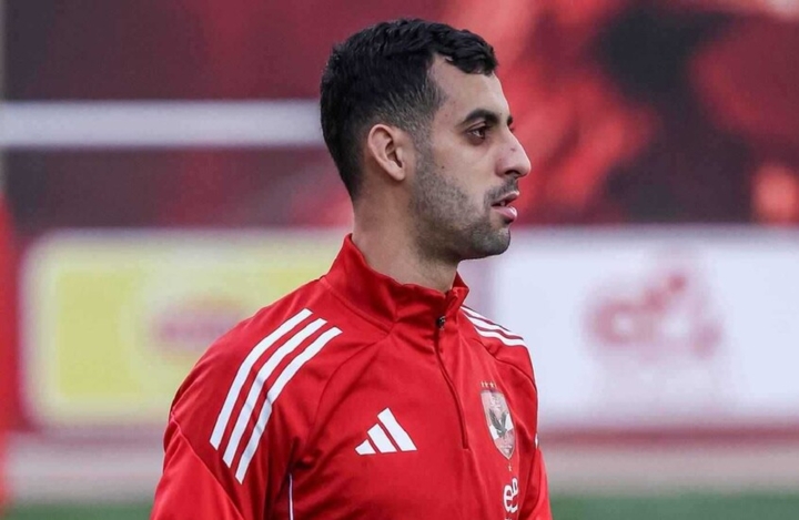 الأهلي المصري يستبعد اللاعب بلعمري من قائمة مواجهة البنك الأهلي 