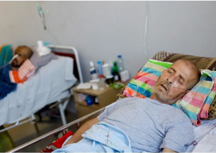 مدير جمعية الإغاثة الطبية في غزة لـ"سبأ": فتح معبر رفح "عملية وهمية" والمرضى  يواجهون حكما بالموت البطيء