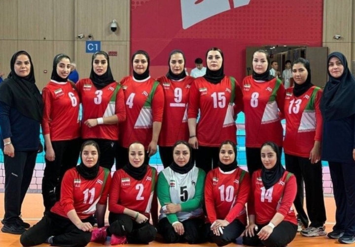 سيدات إيران يبدأن مشوارهن في مونديال الكرة الطائرة بانتصار كاسح على رواندا