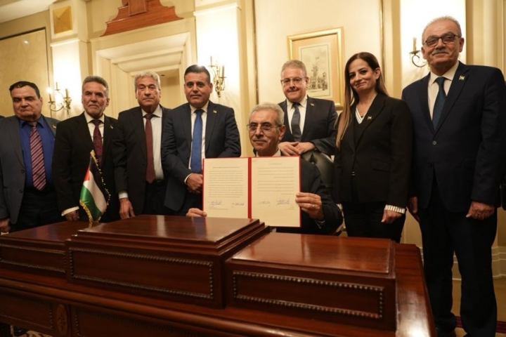   لجنة تكنوقراط إدارة غزة.. مسار سلام وخطة إنقاذ إنسانية أم أداة لتصفية القضية الفلسطينية؟