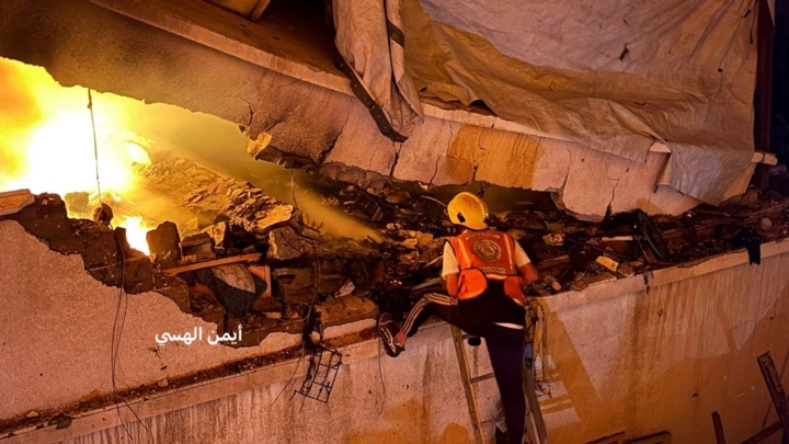 الدفاع المدني: انتشال 5 شهداء وإخماد حريق في قصف صهيوني جنوبي غزة