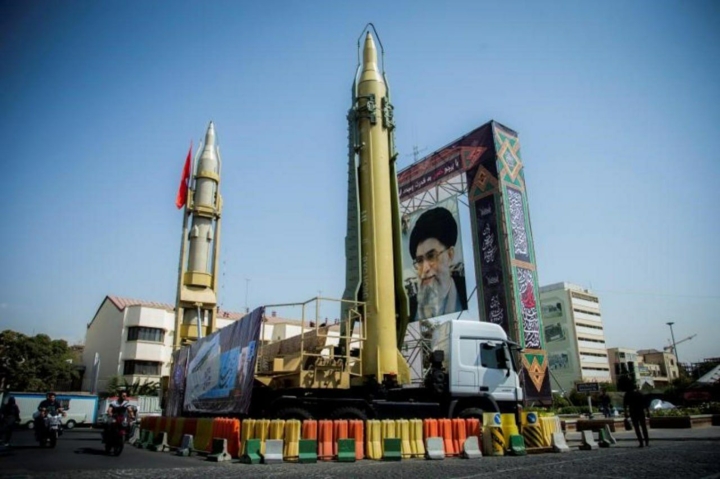 إيران أولى بالتهديد والابتزاز