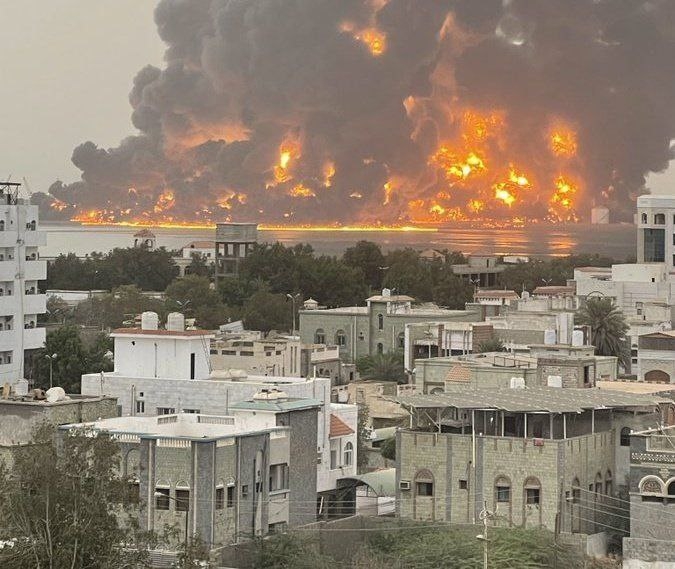 أحزاب ومنظمات وهيئات تدين العدوان الصهيوني على المنشآت المدنية في الحديدة