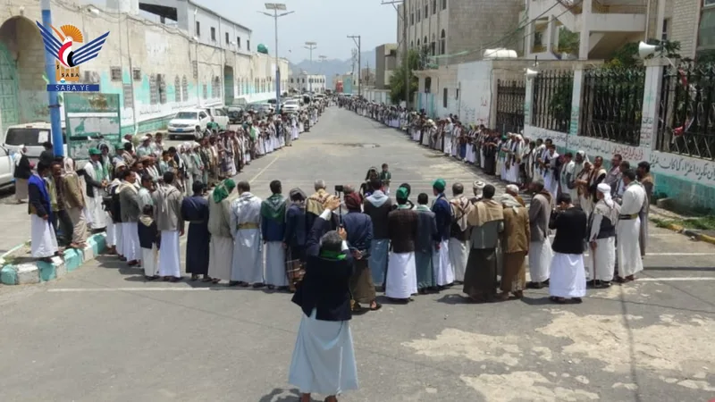 وقفات في محافظة حجة تنديدًا بالإساءات الصهيونية الأمريكية للقرآن الكريم