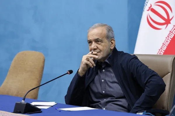 بزشكيان: الأمريكيون والأوروبيون لم يتوقعوا قدراتنا بإدارة البلاد في الحرب
