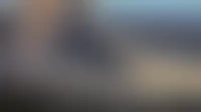 العدو الصهيوني يشن غارات وينفذ تفجيرات في بلدات جنوب لبنان