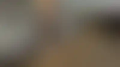 قبل الشتاء.. سواتر رملية تحاصر المياه لحماية خيام النازحين في غزة من الغرق