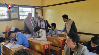 الاطلاع على المسابقة المنهجية لأبناء الشهداء بمدارس بني الحارث