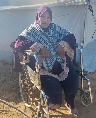 سميرة الشوربجي.. بترت الحرب قدمها وحاصرها الجوع والمرض في غزة