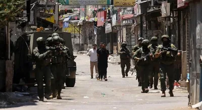 العدو الاسرائيلي يقتحم مناطق بالضفة ويعتقل وتحتجز عشرات الفلسطينيين