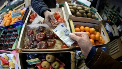التضخم في منطقة اليورو يرتفع إلى أعلى مستوى منذ ثلاث سنوات