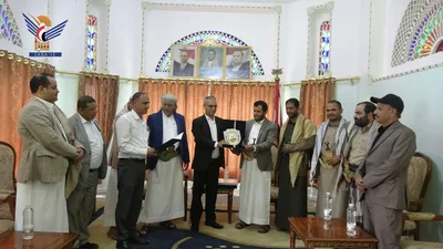 محافظ إب يكرم مدير الأمن والمخابرات السابق تقديراً لجهوده