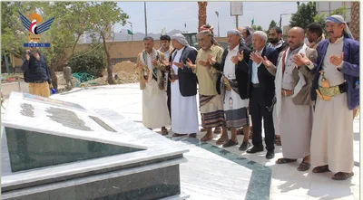محافظو المحافظات الجنوبية والشرقية يزورون أضرحة الشهداء الصماد والرهوي والغماري ورفاقهم