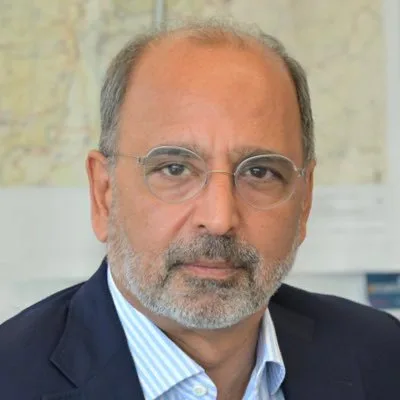 عمران رضا: مدارس جنوب لبنان تواصل تعليم الأطفال رغم الصراع والنزوح