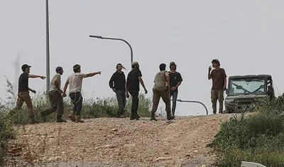 العدو الإسرائيلي يعتقل خمسة فلسطينيين ويصعّد اعتداءاته على المواطنين وممتلكاتهم في الضفة الغربية