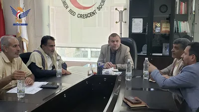 مناقشة التدخلات الإنسانية لجمعية الهلال الأحمر في البيضاء
