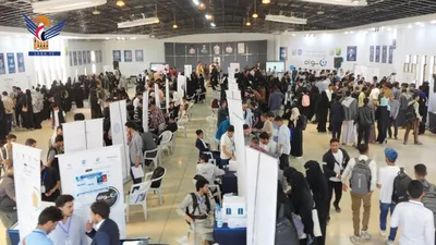 رئيس جامعة صنعاء يفتتح معرض نواة 2026 بكلية الحاسوب