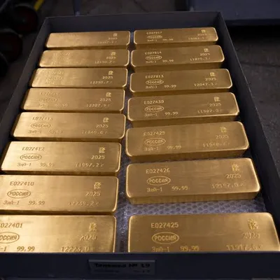 الذهب يرتفع وسط ترقب لتصريحات رئيس المركزي الأمريكي
