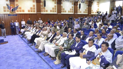 قيادة وزارة الإعلام تزور أضرحة الشهداء الصماد والرهوي والغماري وهاشم شرف الدين