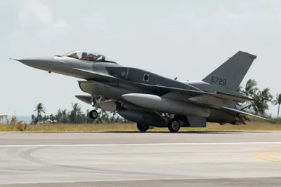 وصول أول مقاتلتين "F-16V" أمريكيتين إلى تايوان