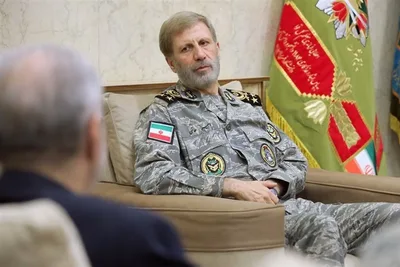 قائد الجيش الإيراني: حسابات العدو وأهدافه باءت بالفشل