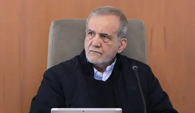 الرئيس الإيراني : لا نثق بالعدو لكننا نلتزم بأي اتفاق نبرمه