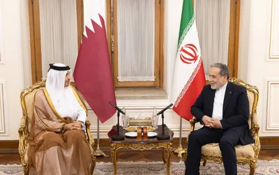 رئيس الوزراء القطري يناقش مع وزير الخارجية الإيراني إنشاء ممر مؤقت مشترك عبر مضيق هرمز