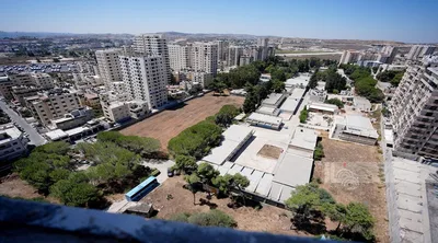 محافظة القدس: العدو الإسرائيلي يواصل استيلائه على معهد قلنديا بعد إخلائه