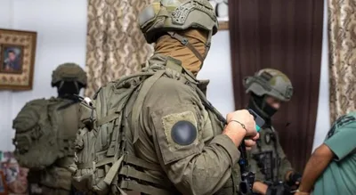 العدو الإسرائيلي يعتقل 7 فلسطينيين ويقتحم عدة مناطق بالضفة