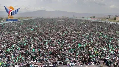 حشود المولد الشريف.. ملحمة يمانية خالدة وانتماء محمدي من واقع الميدان