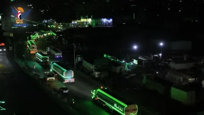 الحديدة.. مسيرة ضوئية لقاطرات النفط تجوب شوارع المدينة ابتهاجاً بالمولد النبوي