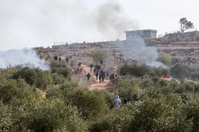 البرغوثي: هجمات المستوطنين على المزارعين إرهاب مدعوم من سلطات العدو لحرمانهم من أرضهم  