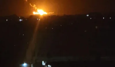 استهداف ثالث سفينة إمداد سعودية خلال أسبوع: صنعاء تسخّن جبهة الساحل الغربي