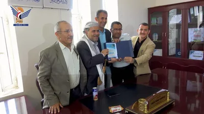 محافظ عمران يتسلّم درع الملتقى الطلابي ويناقش الاستعدادات للمؤتمر الطبي السنوي الرابع
