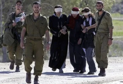 العدو الصهيوني يعتقل 22 فلسطينيًا بينهم تسعة من عائلة واحدة في الضفة