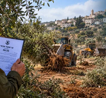 العدو الصهيوني ومستوطنوه يواصلون اعتداءاتهم على الفلسطينيين وممتلكاتهم في الضفة