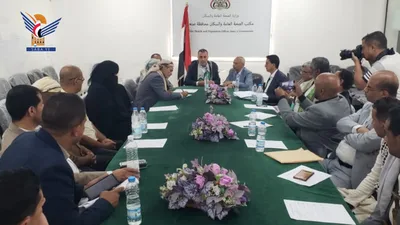 مناقشة إقامة مخيمات جراحية بمحافظة صنعاء بذكرى المولد النبوي