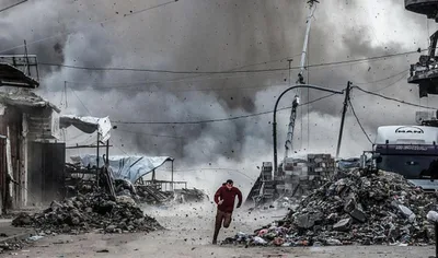 إصابة امرأة فلسطينية وطفل برصاص العدو الإسرائيلي وسط قطاع غزة