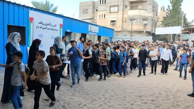 أكثر من نصف مليون طالب في قطاع غزة يبدأون عامهم الدراسي وسط الدمار