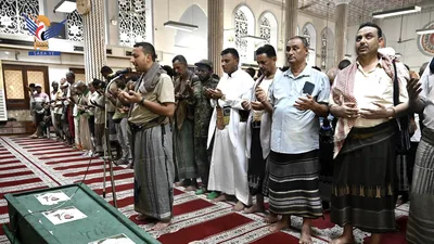 تشييع جثمان الشهيد ماجد شعيل في مديرية الحالي بالحديدة