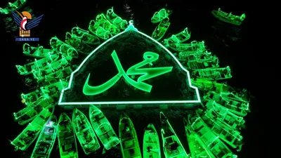 الحديدة.. عرض بحري لقوارب الصيادين ومسير ضوئي للسيارات ابتهاجاً بالربيع المحمدي