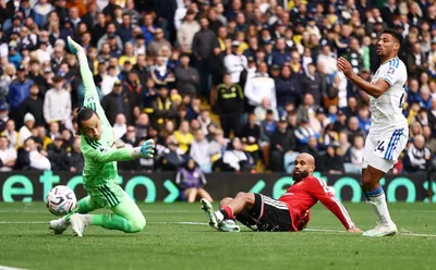 برايتون يسحق بالاس بخماسية ويونايتد يتعادل مع ليدز في الدوري الإنجليزي