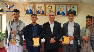 رئيس جامعة إب يلتقي ممثلي الجامعة في مسابقة ومهرجان الشعر الخامس