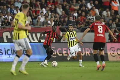 الدوري التركي.. غنتشلربيرليغي يباغت فنربهتشه ويقلب تأخره بهدف إلى فوز 2-1 