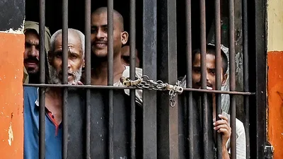 الخارجية الإيرانية: نقل 48 سجيناً إيرانياً من العراق إلى البلاد